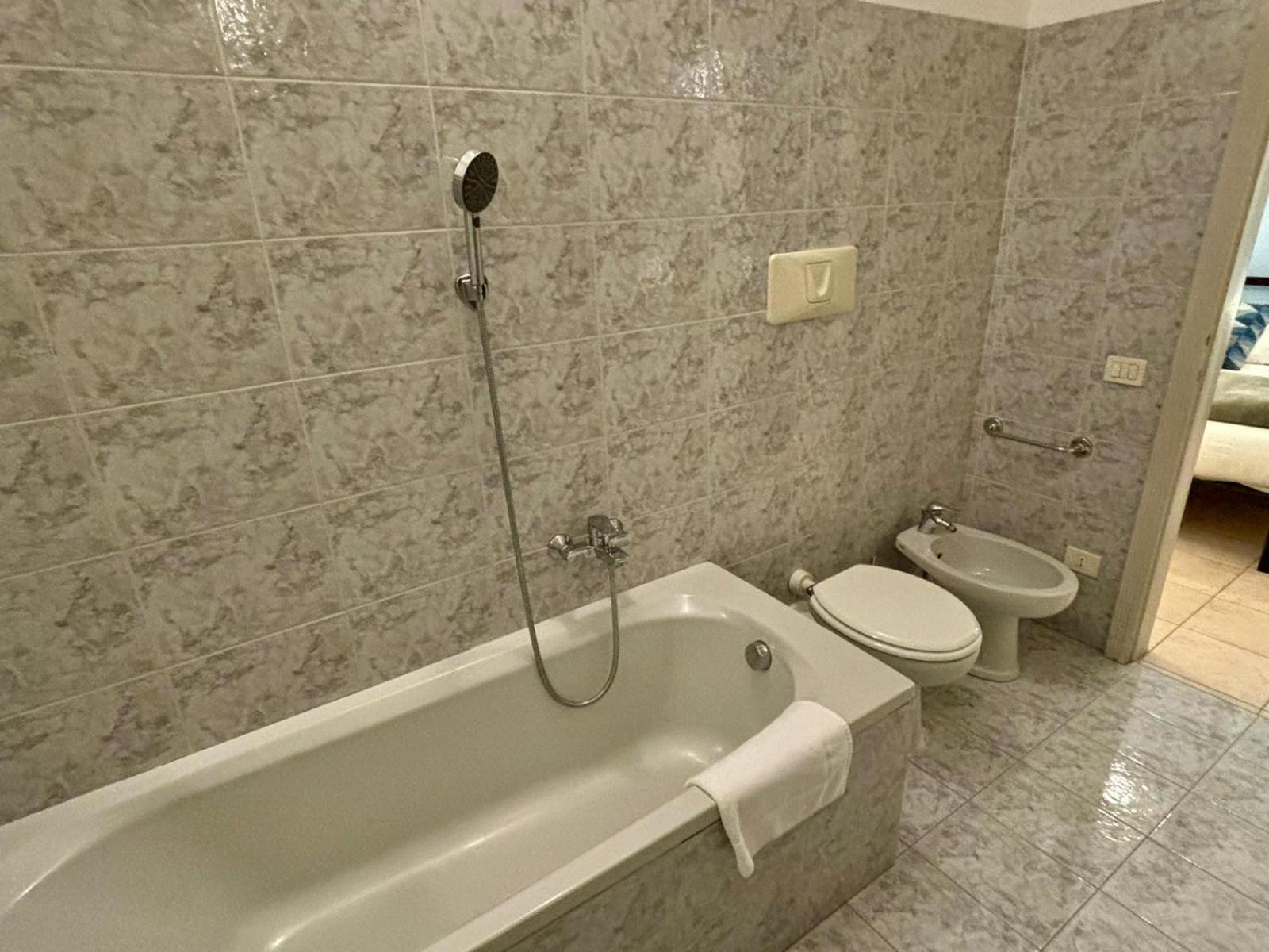 La Piccola Gioia 2 Apartment แบร์กาโม ภายนอก รูปภาพ